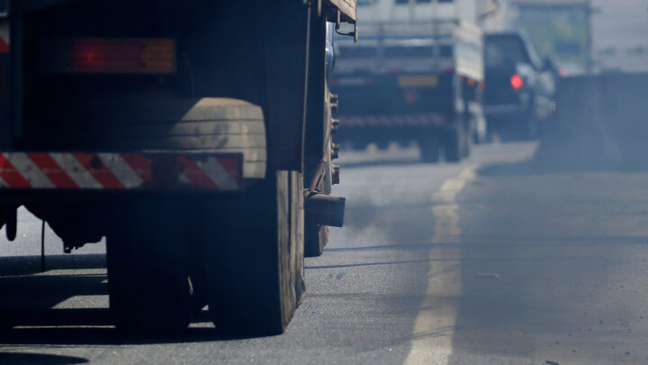 Nuevas reglas para reducir las emisiones de camiones y autobuses