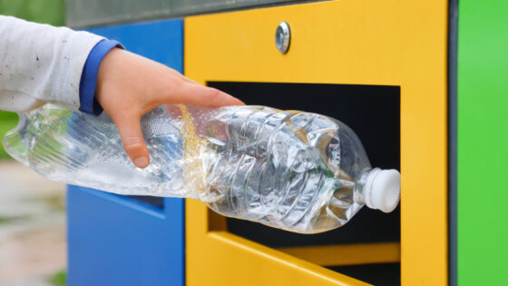 Desde este miércoles, todos los envases de uso doméstico deben indicar dónde depositarlos