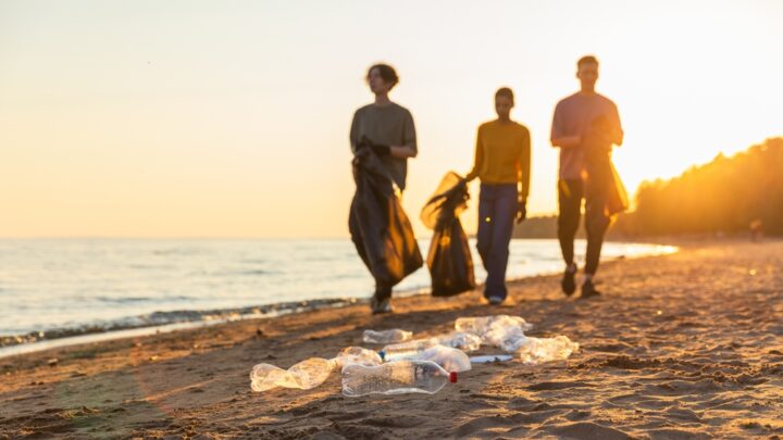Reto ‘Abracemos el Mar’ para combatir la contaminación marina