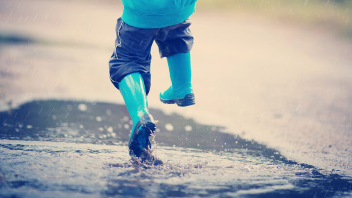 Protocolos para proteger a niños en inundaciones y olas de calor