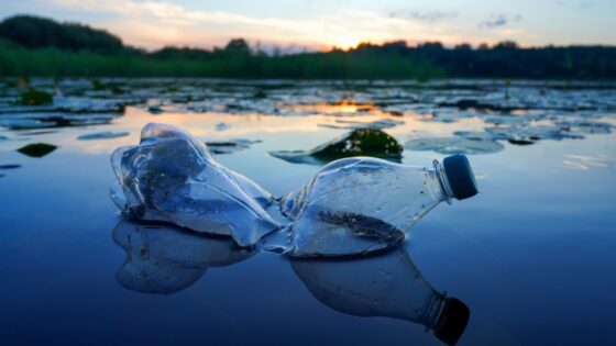 La UE busca consenso global en la lucha contra la contaminación de plásticos
