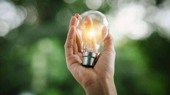 La UE urge a invertir en energía limpia