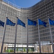 La Eurocámara exige más protección laboral y formación para afrontar la transición verde y digital