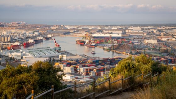 Bruselas valida un plan de ayudas públicas para descarbonizar la industria en Cataluña