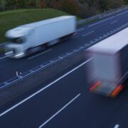 La UE relaja los requisitos de emisiones a camiones y autobuses en 2030