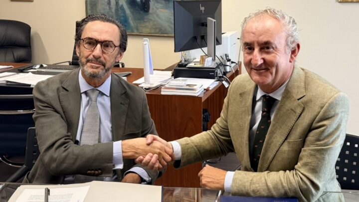 Unión Profesional y Fundación Mutualidad impulsan la formación especializada para mejorar la atención a las personas mayores