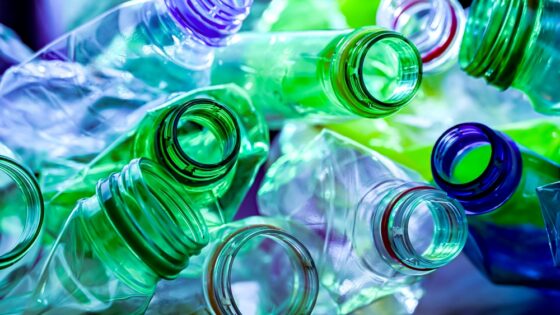 La CE celebra que Coca-Cola, Nestlé y Danone modifiquen las afirmaciones sobre reciclado de botellas de plástico